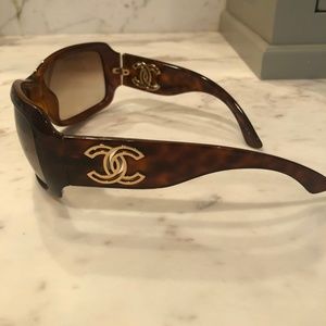 CHANEL Tortoise Shell Sunglasses